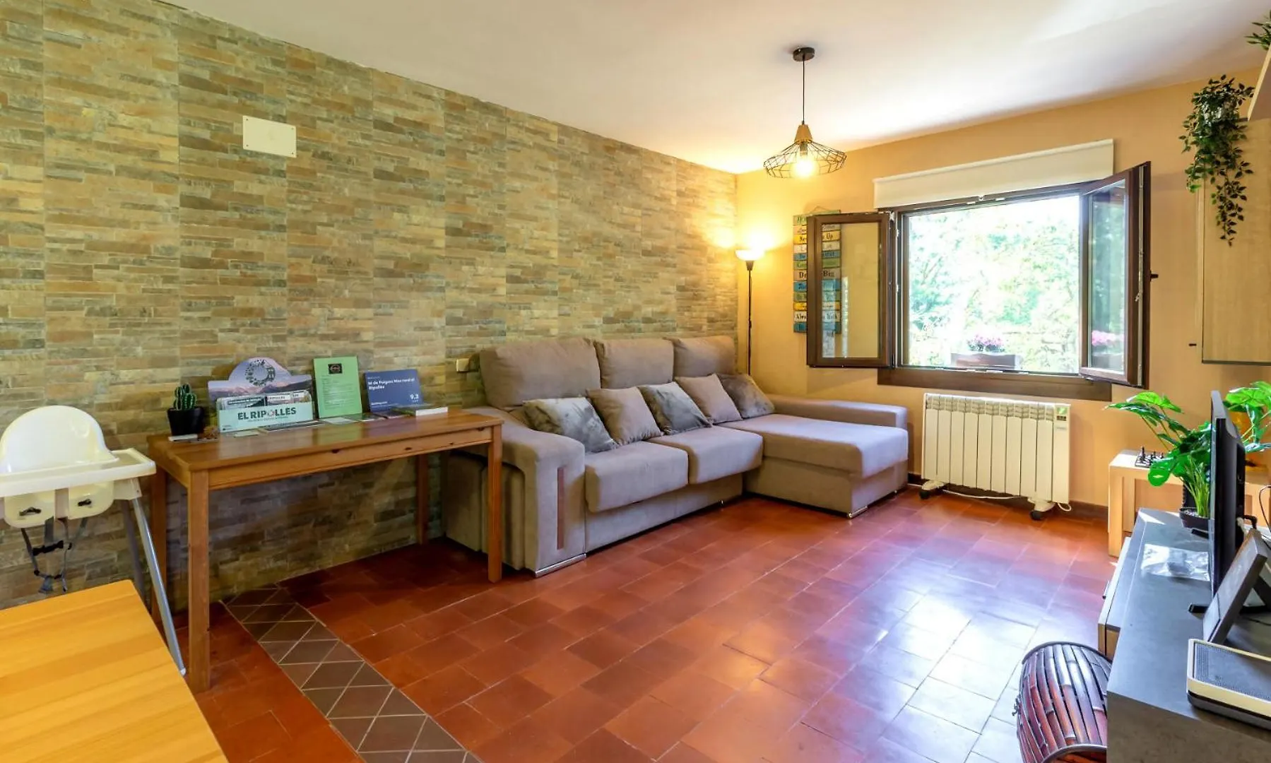 Dom wakacyjny Willa M De Puigsec Mas Rural Al Ripolles Girona